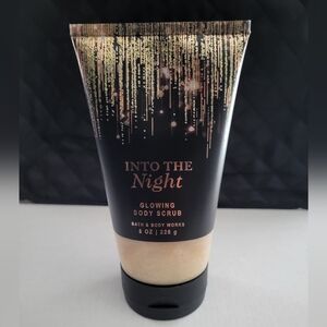Bath & Body Works Into The Night Body Scrub